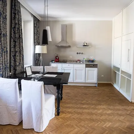 Heiligenthaler Hof 公寓式酒店 3*